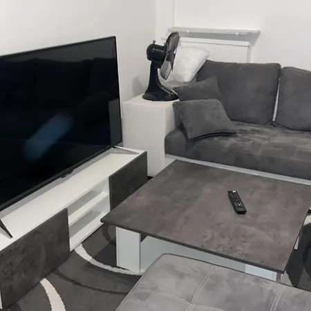 100m2 Apartment *